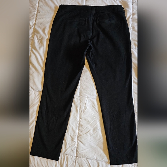 Old Navy Pixie Never-Fade Black Jeans Size: 8 - Picture 2 of 3